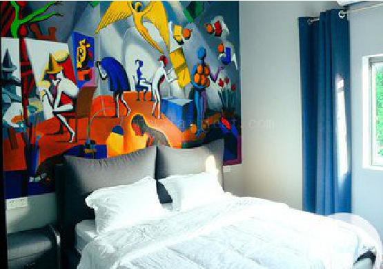 罗源对于酒店的墙体彩绘而言更注重哪些方面？